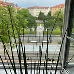 アパート Deluxe *