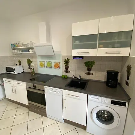 Deluxe Apartment *